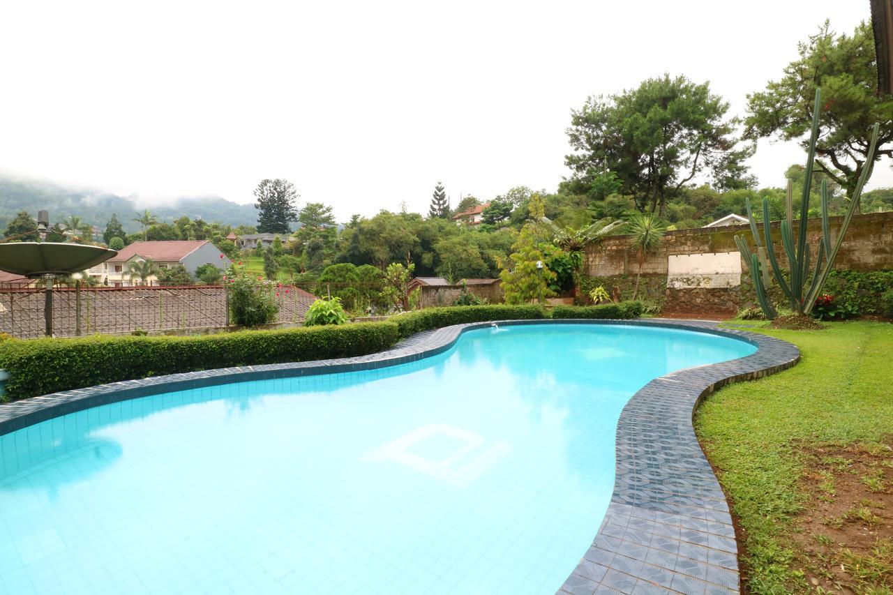 Villa Madani Paragajen Exterior photo