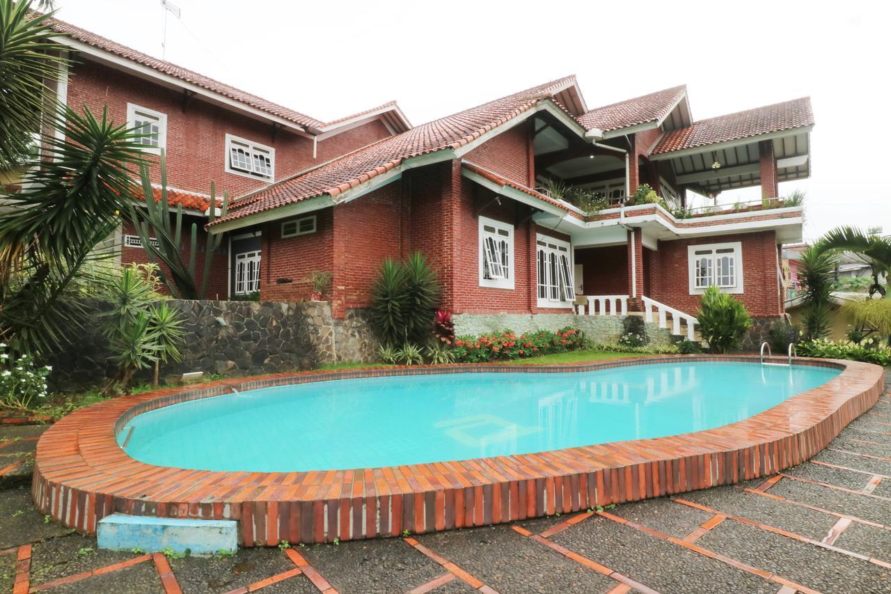 Villa Madani Paragajen Exterior photo